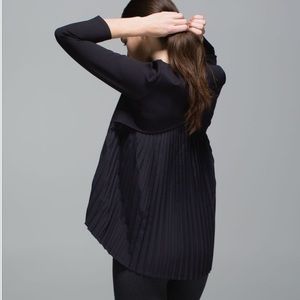 Lululemon Pleat On Long Sleeve Top Black